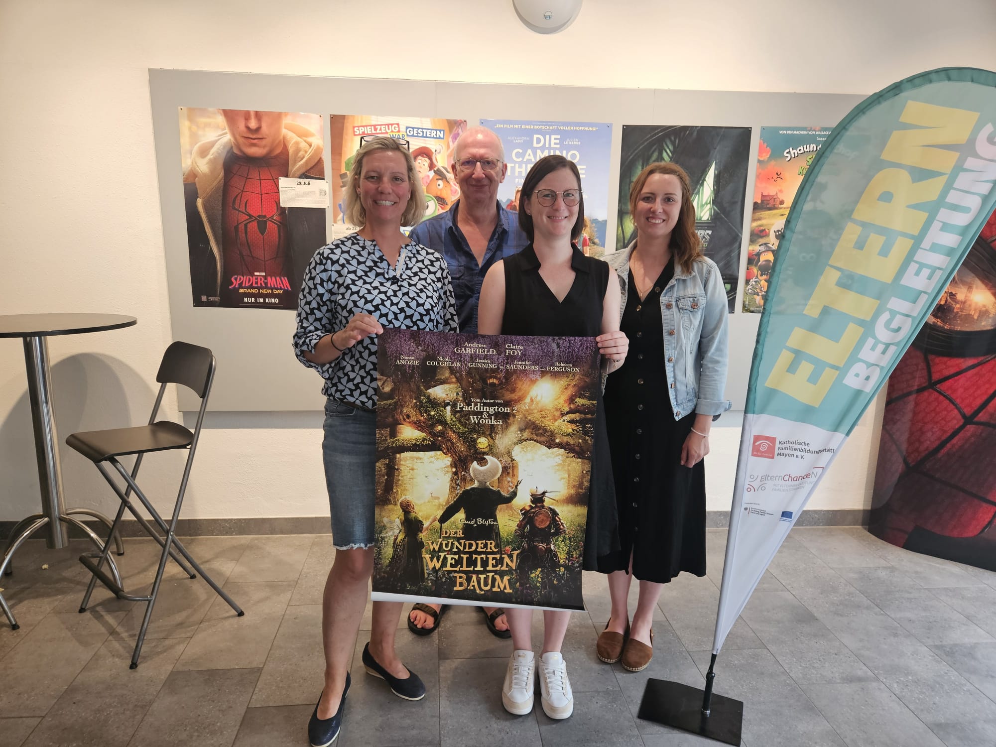 Öffnet die Seite 'Elternbegleiterinnen luden zum "Familien-Kino" ein'