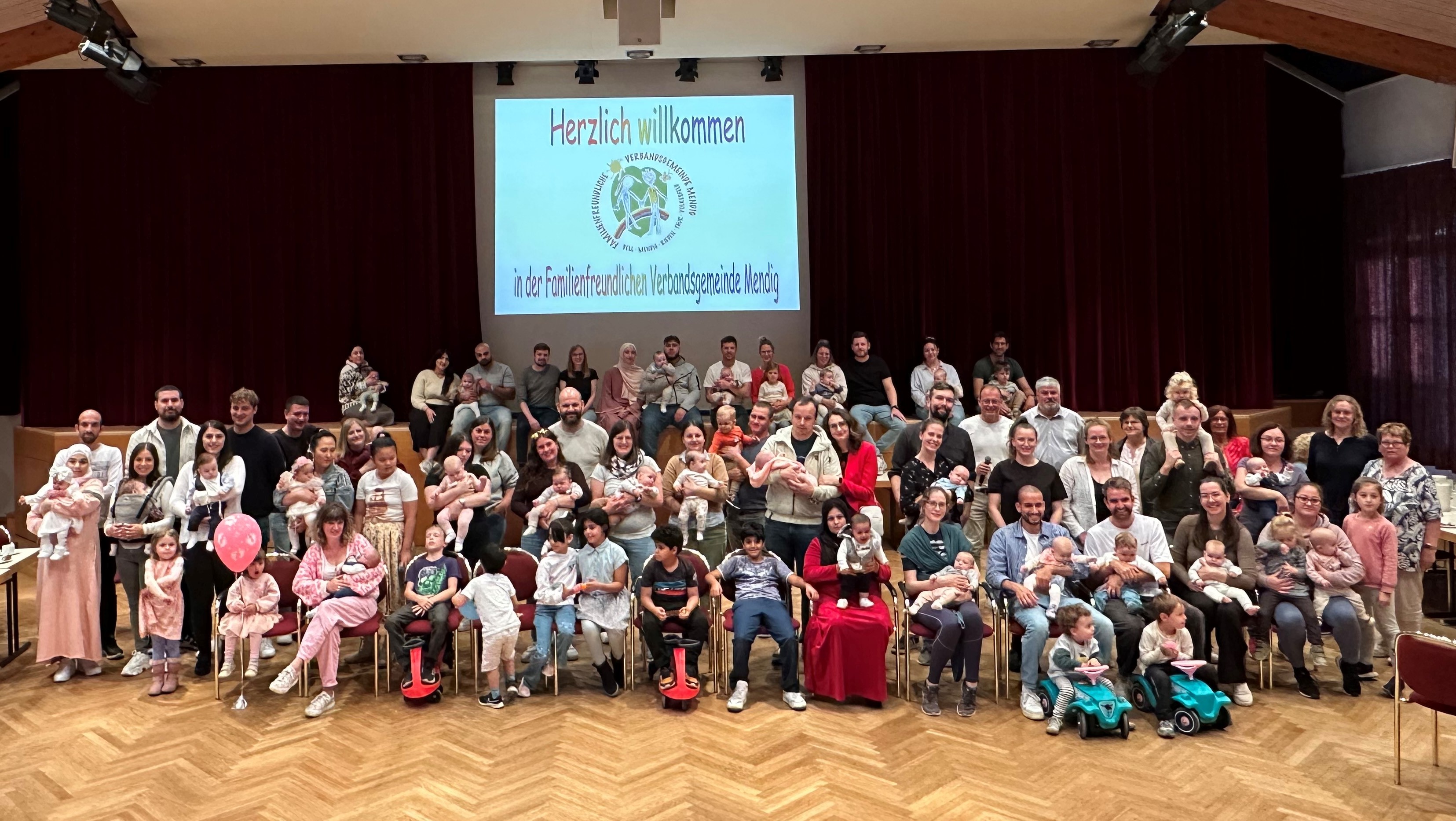 Willkommensabend25a.jpg Auch die 38. Auflage des Willkommenstags für die Neugeborenen in der Verbandsgemeinde Mendig war wieder ein erfolgreiches Stelldichein für Familien. Foto: Stefan Pauly/VG-Verwaltung Mendig